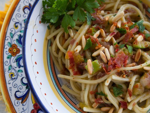 Pasta With Figs and Prosciutto Recipe Image