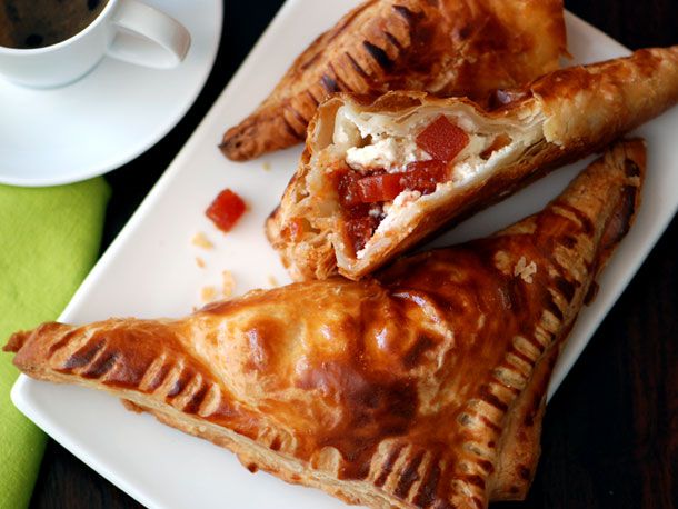 Guava and Cream Cheese Pastelitos Recipe Image