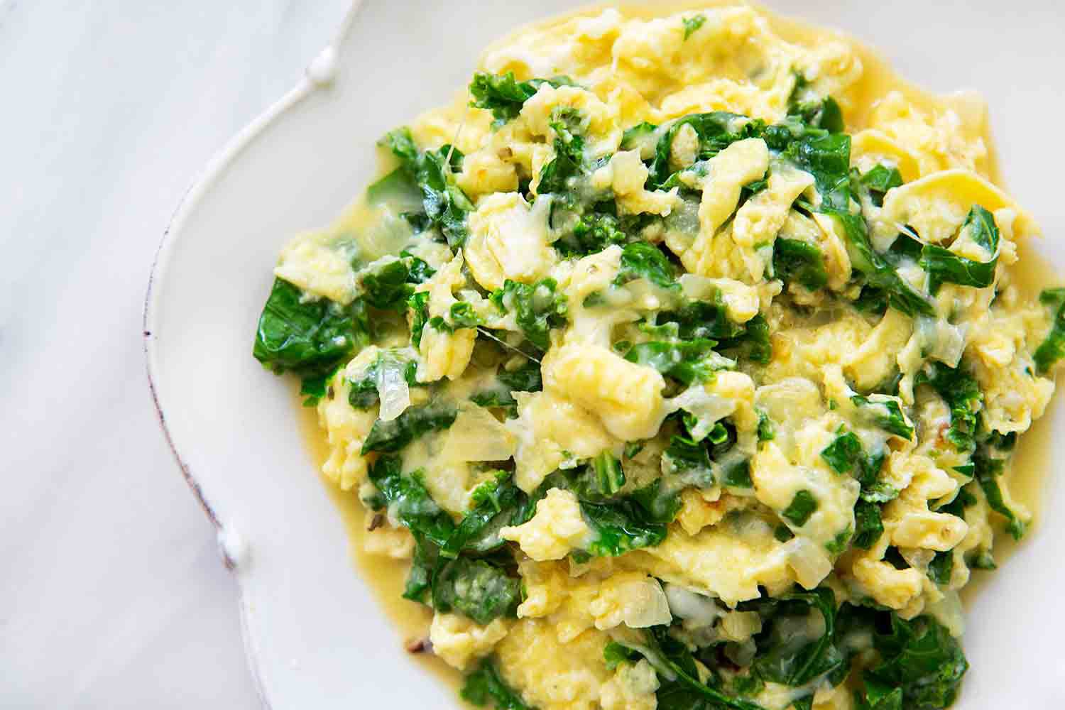 Scrambled Eggs with Kale and Mozzarella Recipe Image