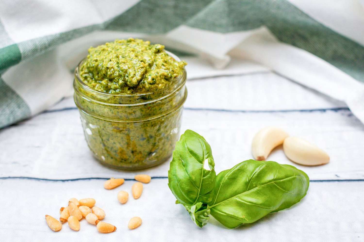 10-Minute Vegan Pesto Sauce Recipe Image