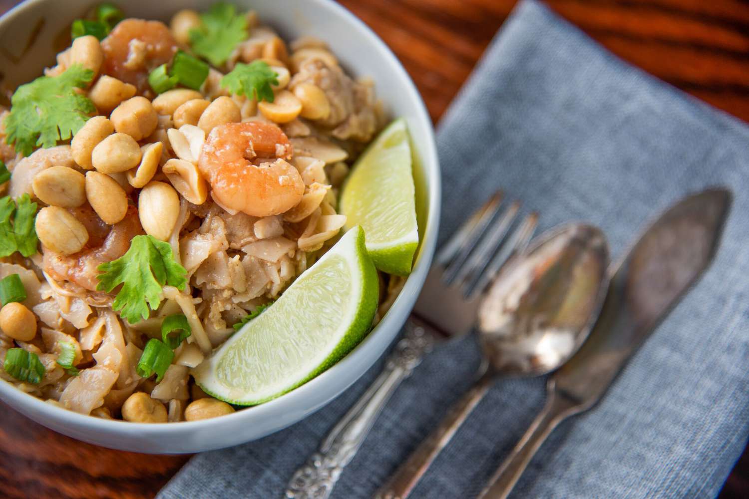 Recipe for Real Shrimp Pad Thai With Noodles Image