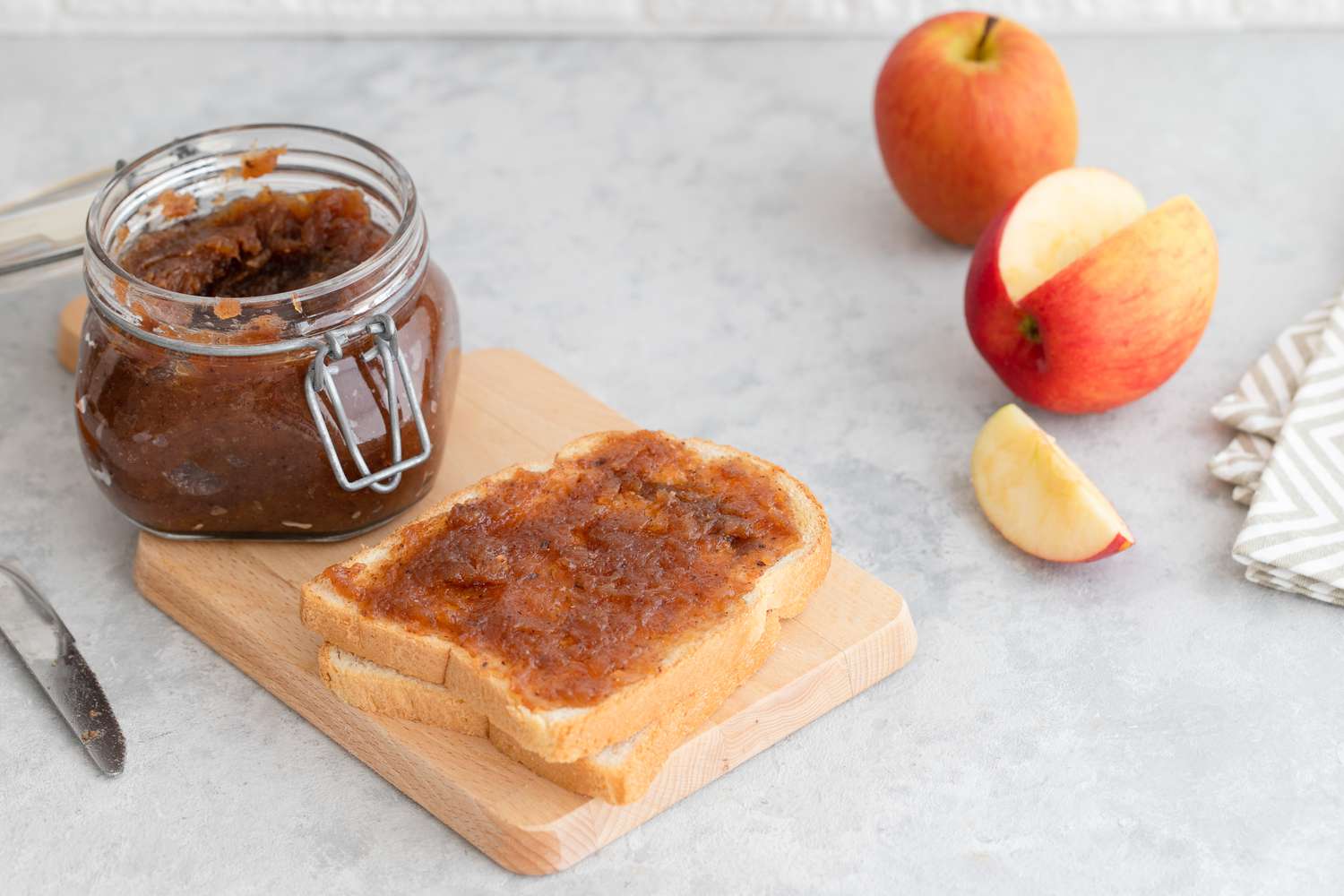 Traditional Apple Butter Spread Recipe Image