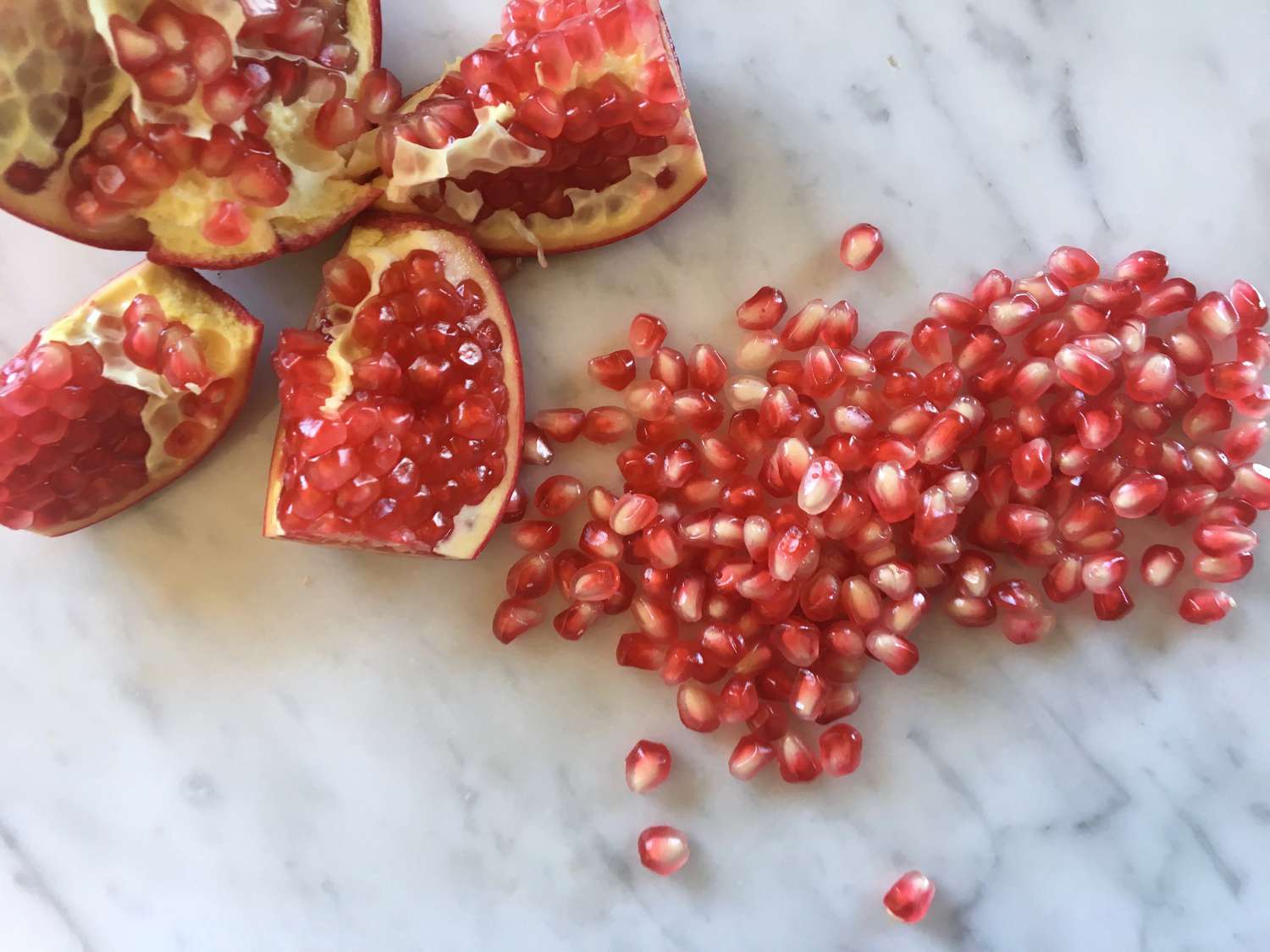 How to Cut Open and Eat a Pomegranate Image